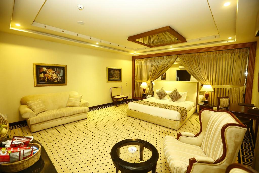 Bahria Grand Hotel & Resort - image 6