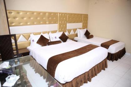 Hotel Premier Inn Gulberg - image 17