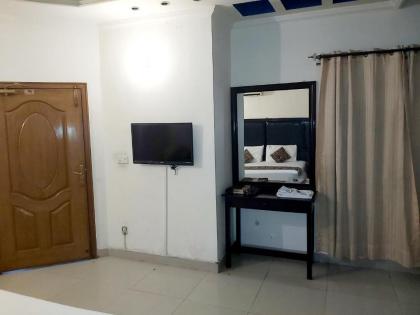 New Look Hotel - image 18