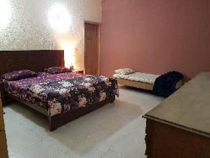 FIVE Bedroom Apartment in Gulberg II - image 15