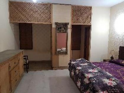 FIVE Bedroom Apartment in Gulberg II - image 19