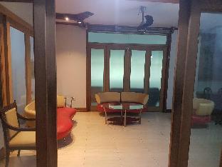 FIVE Bedroom Apartment in Gulberg II - image 4