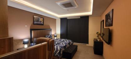 Goldcrest Luxury Apartments - image 12