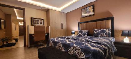 Goldcrest Luxury Apartments - image 15