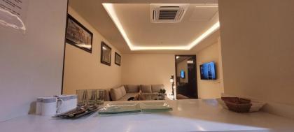 Goldcrest Luxury Apartments - image 20