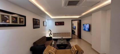 Goldcrest Luxury Apartments - image 9