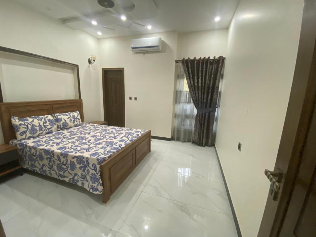 Brand new 3 bedrooms furnished Upper floor - image 2