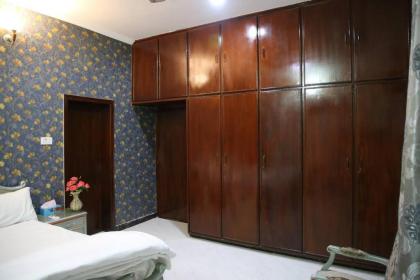 6 Bedroom private home in Dha Lahore- Phase1 Entire House - image 16