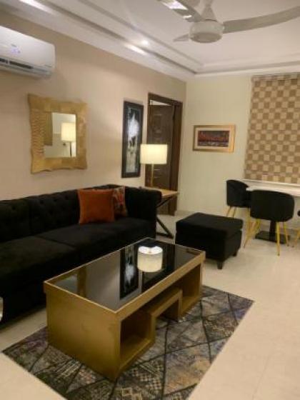 One Bedroom Apartment Luxury Furnished - image 8