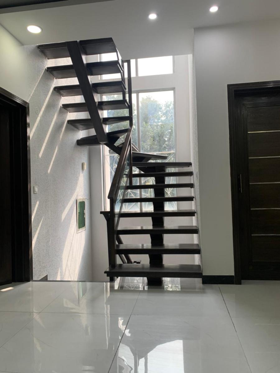 Independent Villa in DHA Phase 6 Lahore Three 3 Bedroom Full House - image 6