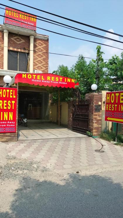 Hotel Rest INN - image 3