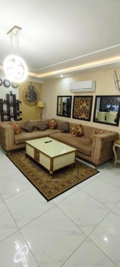 Lovely 1-bedroom  apartment free wifi & parking. - image 6