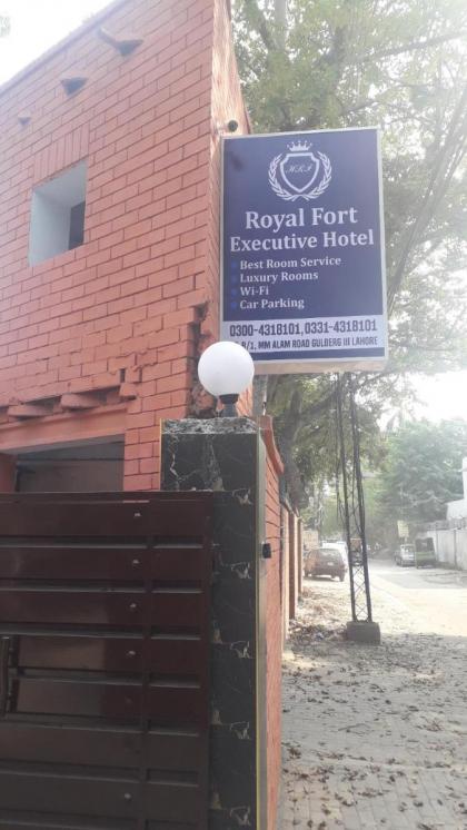 Royal Fort Executive Hotel Gulberg - image 4