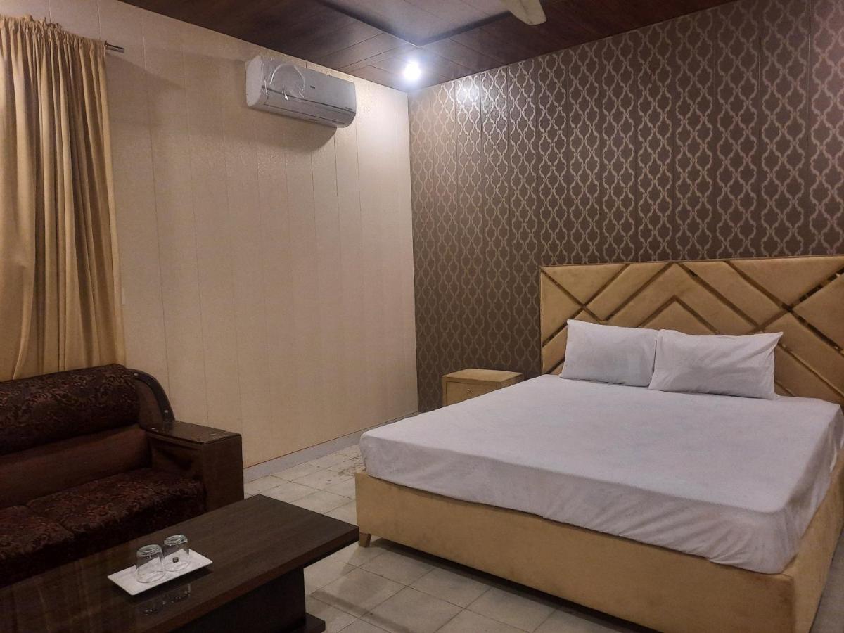 Royal Fort Executive Hotel Gulberg - image 7