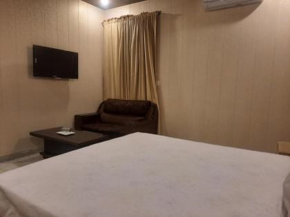 Royal Fort Executive Hotel Gulberg - image 9