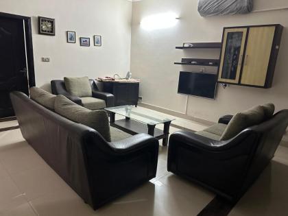 Bahria Town - 10 Marla 2 Bed rooms Portion for families only - image 16