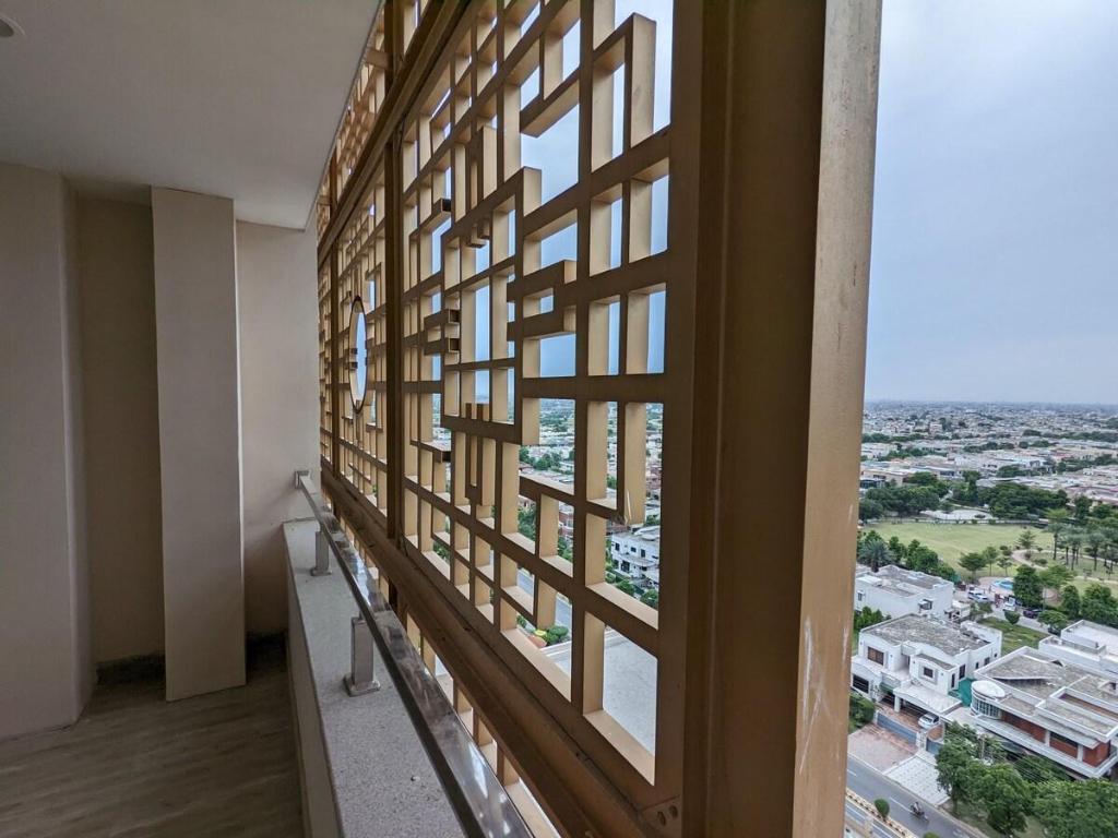 Goldcrest Mall - Sunset view one-bed apartment - image 6