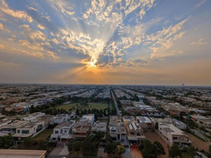 Goldcrest Mall - Sunset view one-bed apartment - image 9