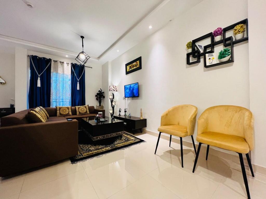 One Bedroom Luxury Apartment 1 Bed - image 2