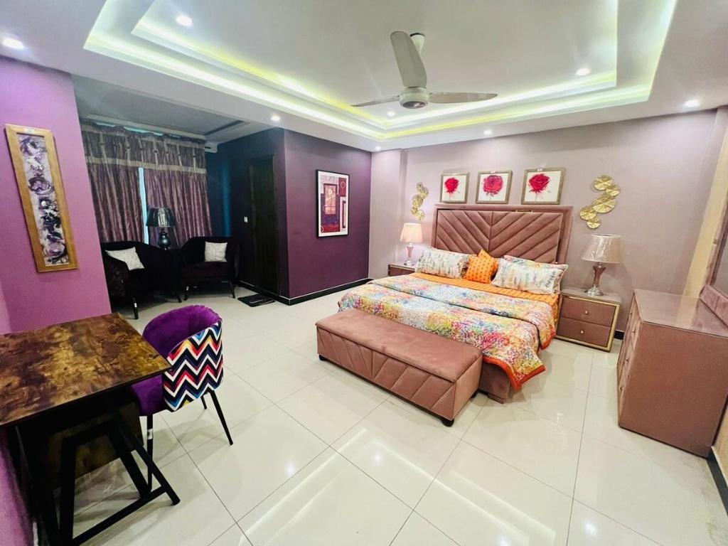 Luxury Apartments Available - image 6