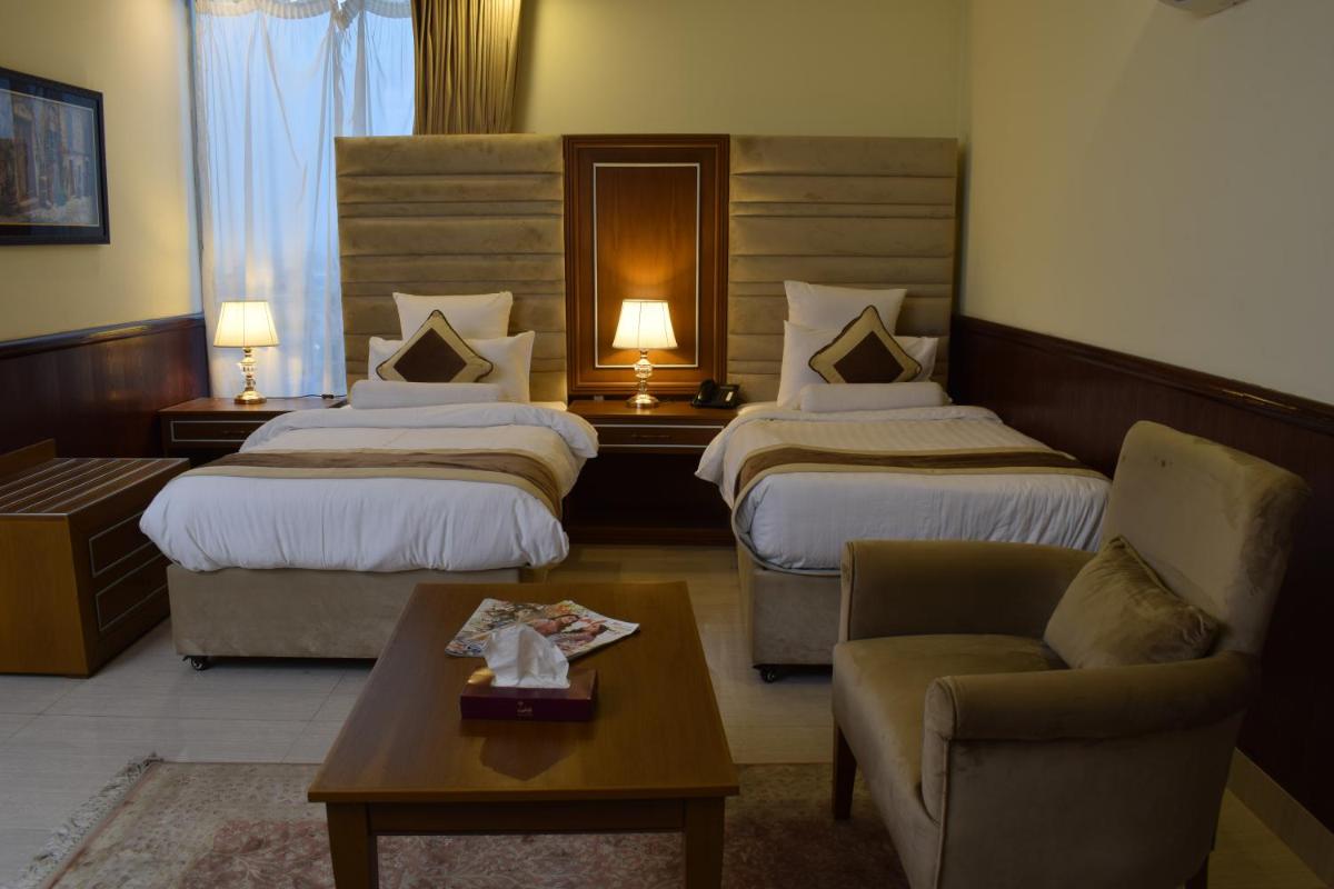 Al Nafoura Hotel - image 3