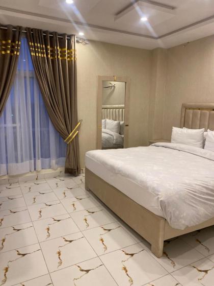 Luxe Suites Bahria Town Lahore - image 15