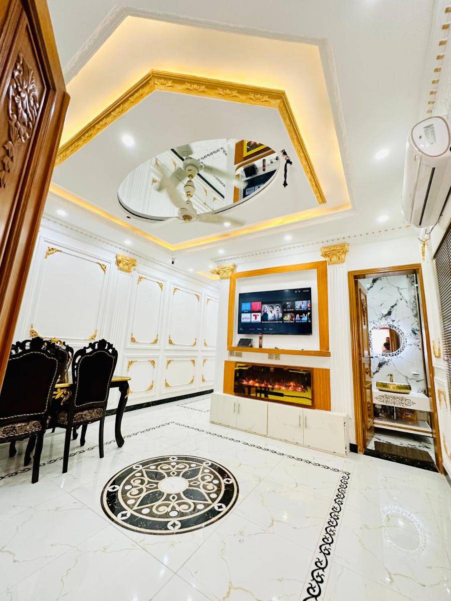 Luxury Apartment Lahore - main image