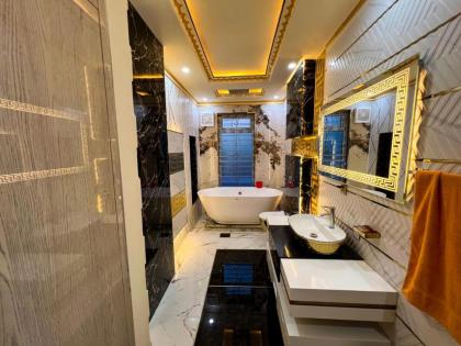 Luxury Apartment Lahore - image 17