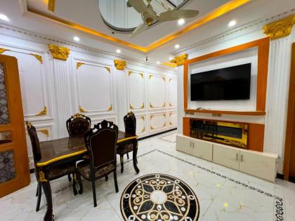 Luxury Apartment Lahore - image 18