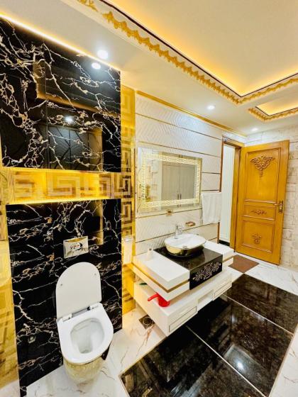 Luxury Apartment Lahore - image 5