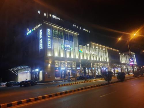 One Bed Appartment in GoldCrest Mall and residency DHA Lahore - image 2