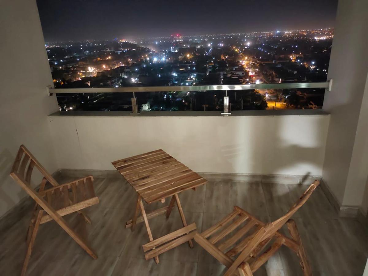 One Bed Appartment in GoldCrest Mall and residency DHA Lahore - image 4