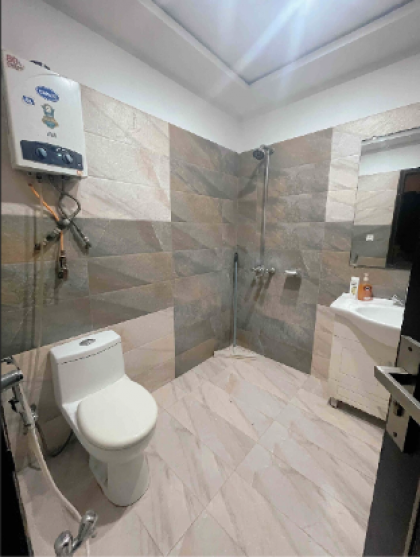 Luxury Private 5 Star Apartment in Bahria - image 3