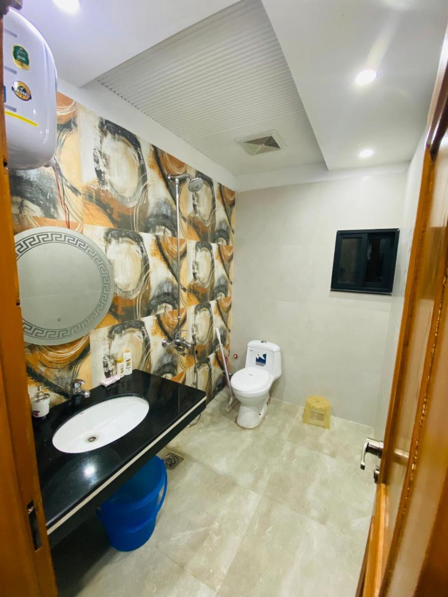 Luxury Apartment in Bahria Town Lahore - image 5