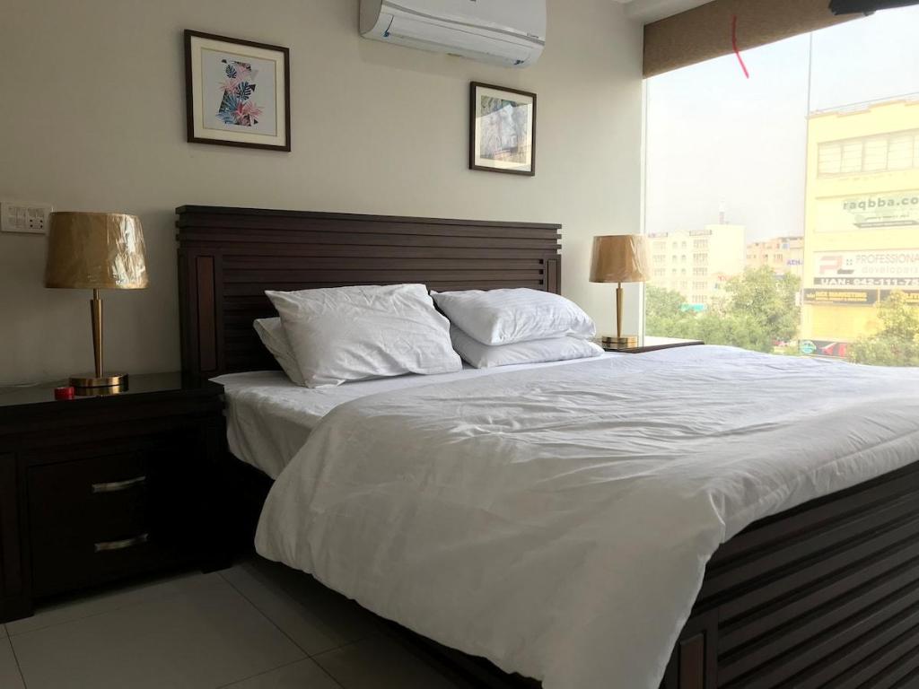 Luxury Serviced Apartment in Bahria Town Lahore - main image