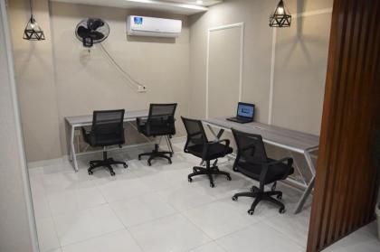 Luxury Serviced Apartment in Bahria Town Lahore - image 11