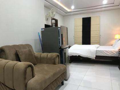 Cozy Studio Apartment in Bahria Lahore - image 16