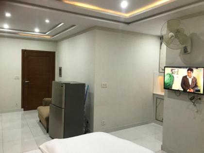 Cozy Studio Apartment in Bahria Lahore - image 19