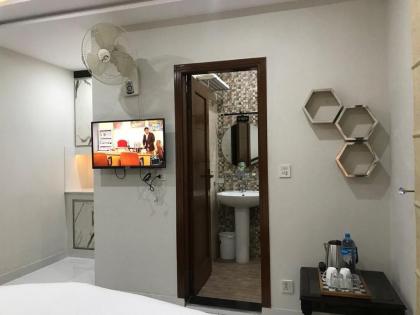 Cozy Studio Apartment in Bahria Lahore - image 20