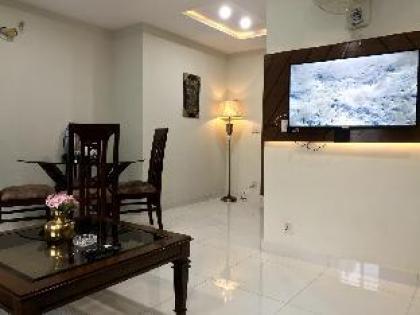 Spacious Furnished Apartment in Bahria Town Lahore - image 9