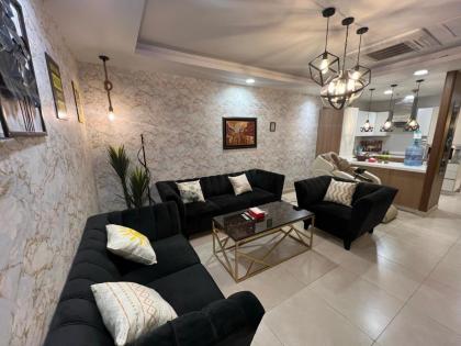 GOLD crest sunset luxury apartment - image 2