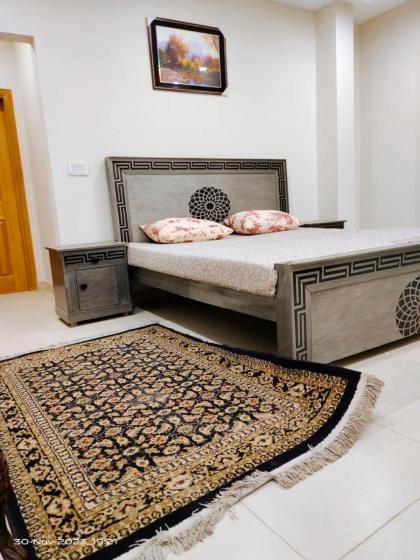 Wapda Town 2 bedrooms corner apartment - image 10