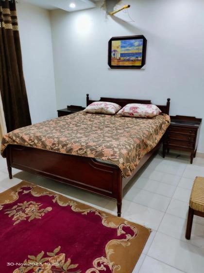 Wapda Town 2 bedrooms corner apartment - image 11