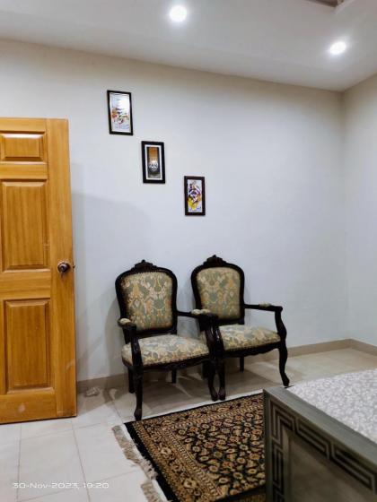 Wapda Town 2 bedrooms corner apartment - image 12