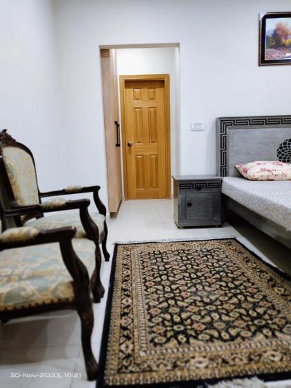 Wapda Town 2 bedrooms corner apartment - image 16