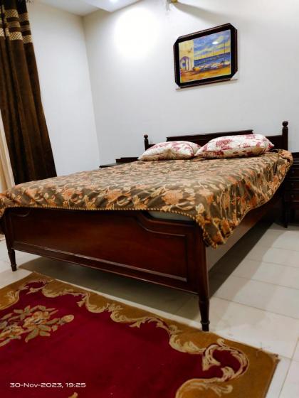 Wapda Town 2 bedrooms corner apartment - image 19