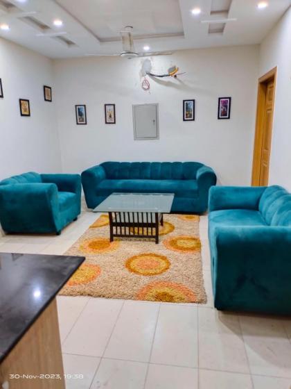 Wapda Town 2 bedrooms corner apartment - image 8