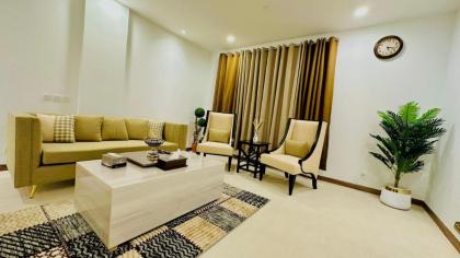 Luxurious One Bed DHA Phase 5 Lahore