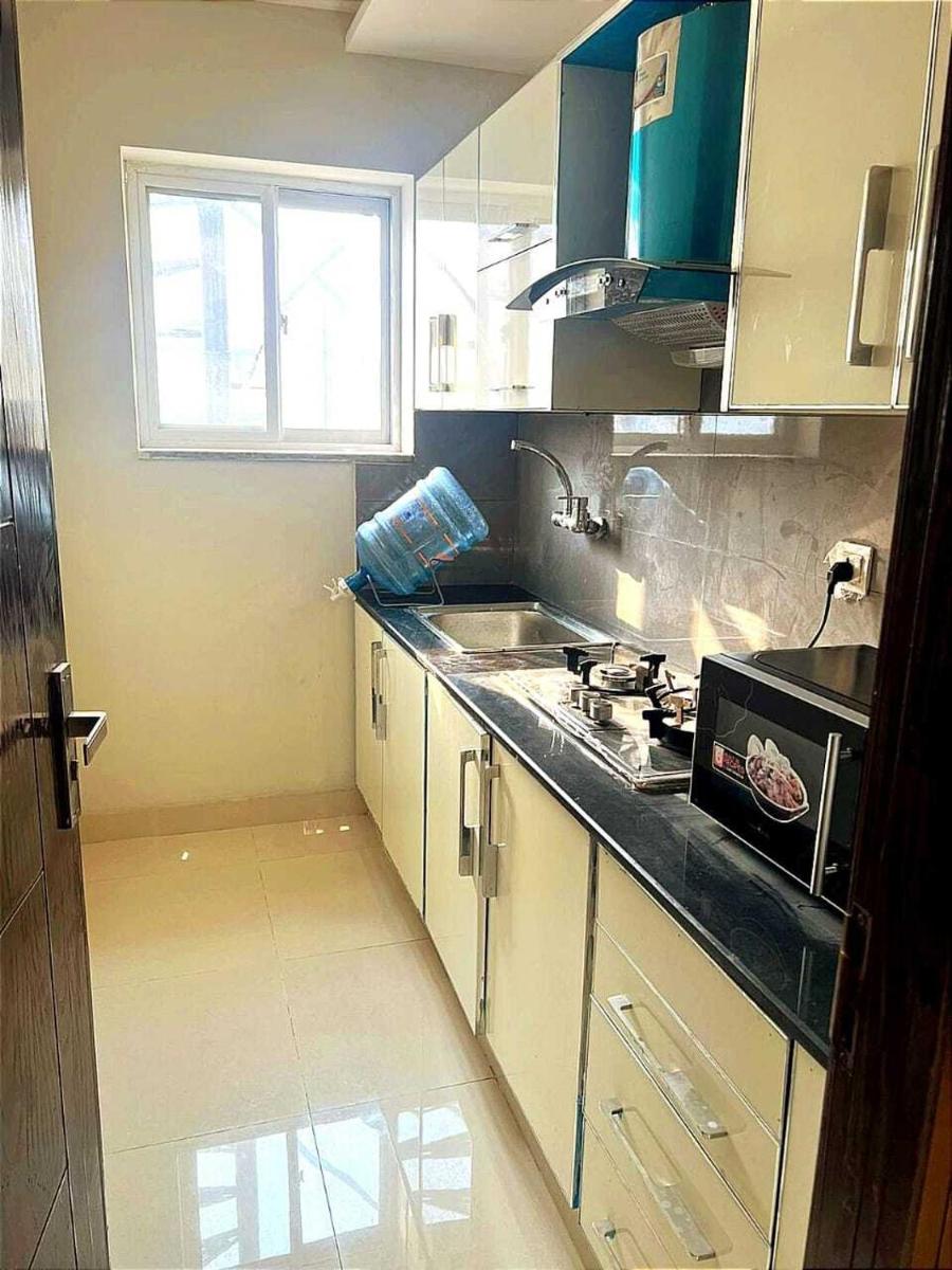 Per Day Or Daily Basis Furnished Flat Apartment Available - image 3