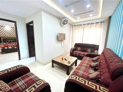 Per Day Or Daily Basis Furnished Flat Apartment Available - image 5